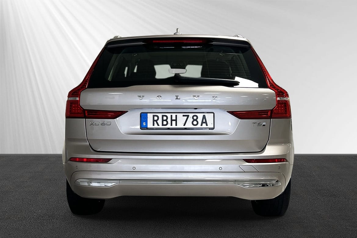 Volvo XC60 T6 Core Special Edition 2025, bild 2/36