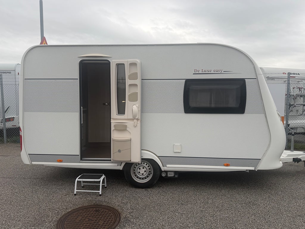Hobby 400 TB DeLuxe Easy Förtält och Markis ingår