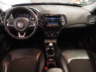 SUV Jeep Compass 16 av 21