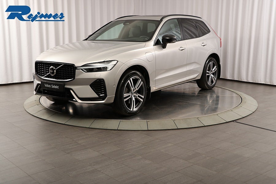 Volvo XC60 Recharge T6 II R-Design/Drag/360kam/H&K/Pano