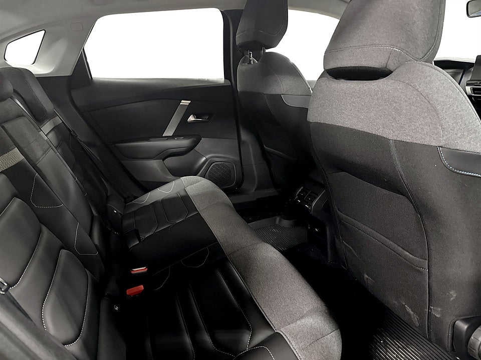 Bild på Citroën C4-X Shine 1.2 PT 130hk Aut B-KAMERA NAVI