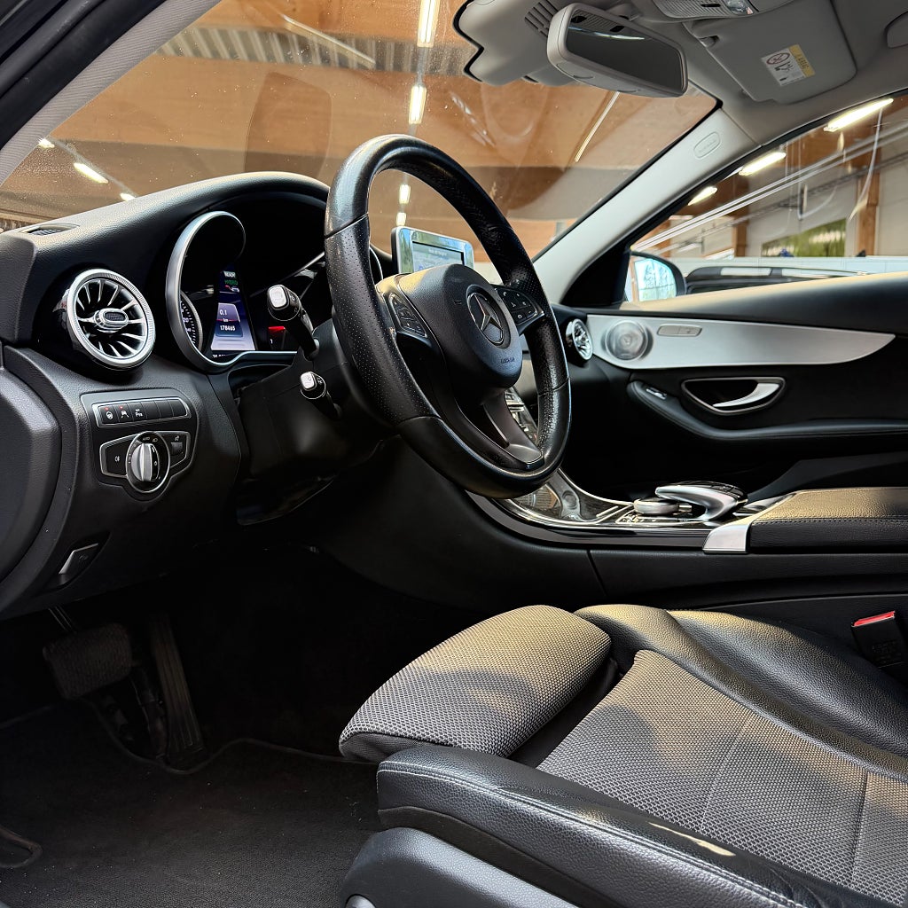 Mercedes-Benz C *HÖSTREA*350 T e Aut Burmester Luftfjädring Drag ACC