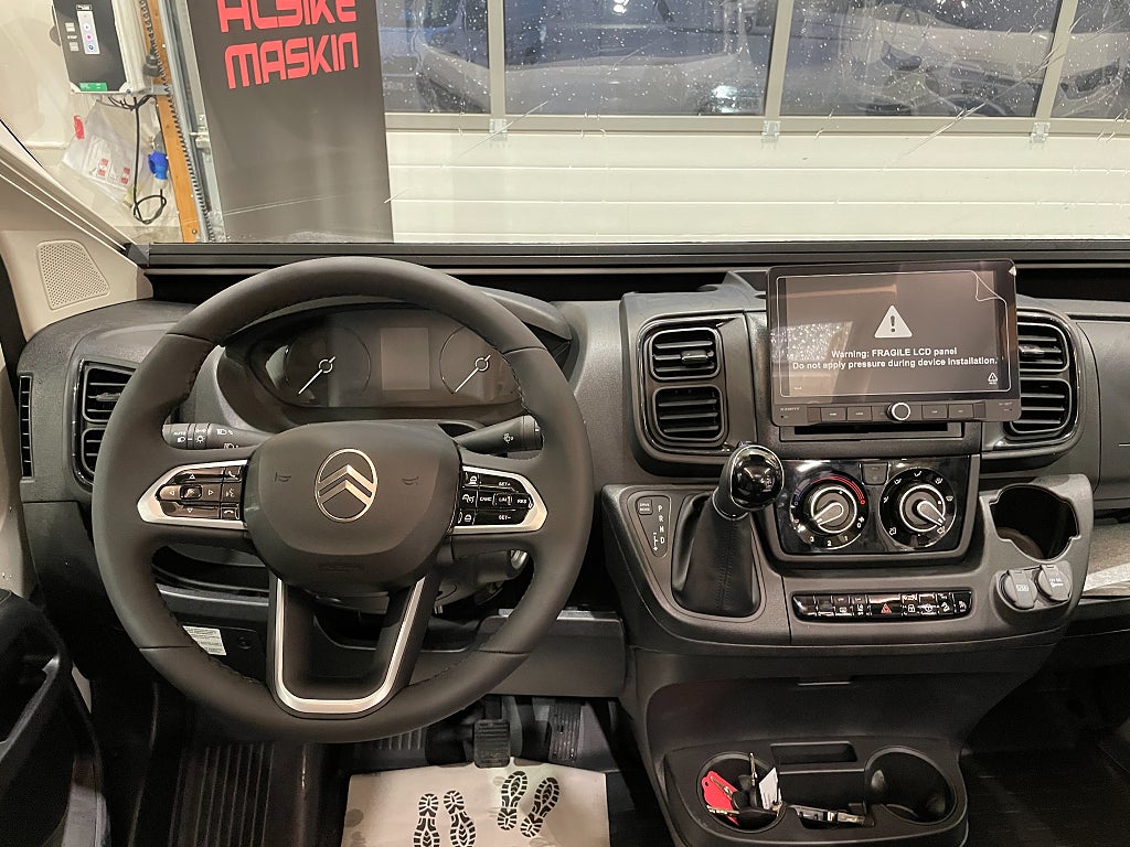 Adria Twin 640 SGX /Automat /höj & sänkbar säng/Multimedia/ - Adria