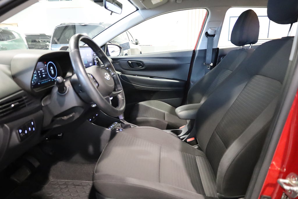 Hyundai i20 1.0 T-GDI DCT 100HK Essential Kamera Rattvärme