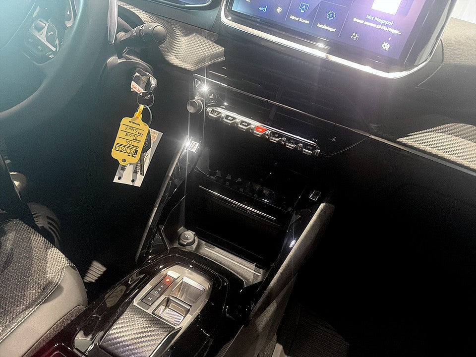 Bild på Peugeot 2008 Allure Hybrid 145hk Aut B-KAMERA CARPLAY