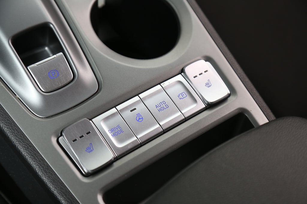 Hyundai Kona 64 kWh Essential 204hk Navi KRELL Dragkrok 2021