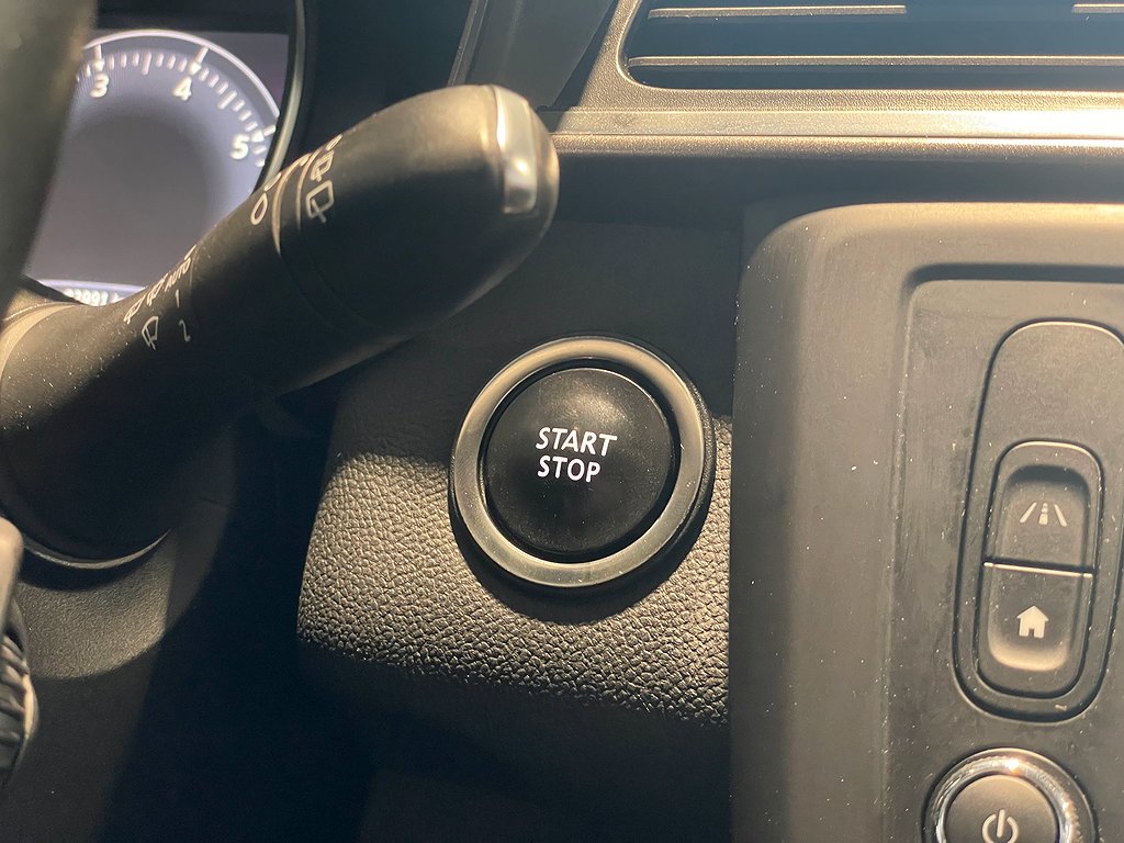 Renault Kadjar 1.2 TCe LIMITED | M&K VÄRMARE | KEYLESS |NAVI 2017