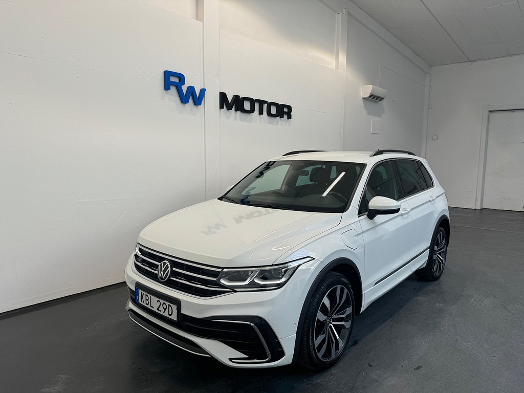 Volkswagen Tiguan eHybrid 245hk R-Line Cockpit 360° Drag 20"