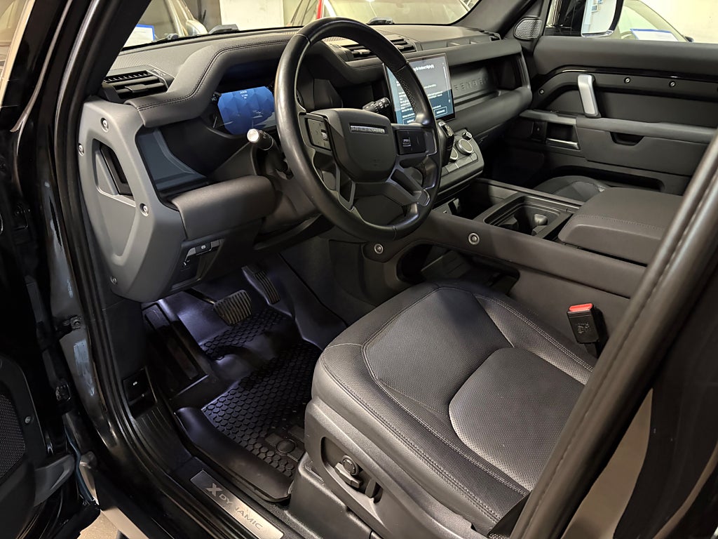 Land Rover Defender 2023 - miniatyr 8