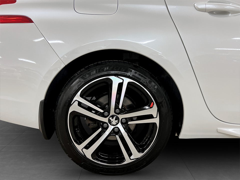 Bild på Peugeot 308 sw GT-Line 1.2 PT 130hk Aut PANORAMA PDC-SENSORER