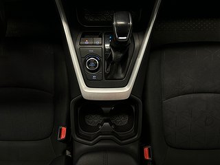 Toyota RAV4 Hybrid AWD-i E-CVT Active S&V-däck/M-värm/Kamera