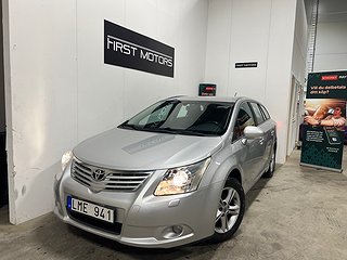 Toyota Avensis Kombi 1.8 Valvematic Euro 4/lågmil/två ägare/drag