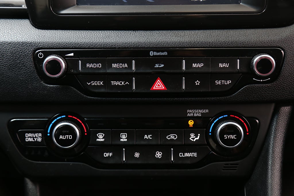 Kia Niro P-HEV 141hk Advance Plus Aut Extraljus Motorv Dragkrok 2019