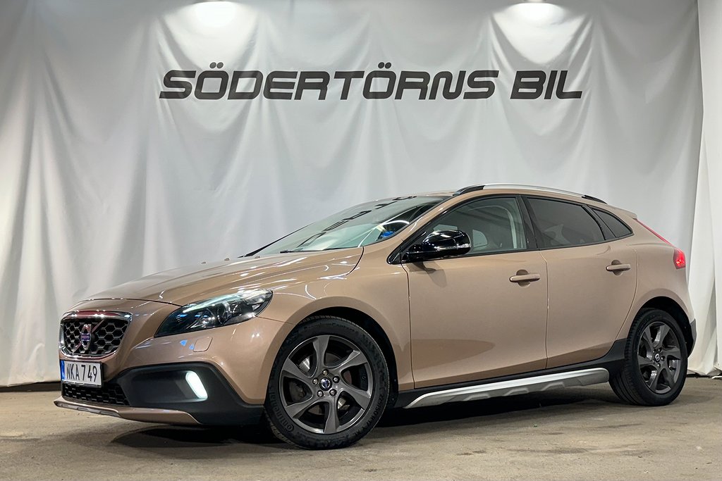 Volvo V40 Cross Country D2/VOC/DRAG/PARKERINGSSENSOR/17"ALU