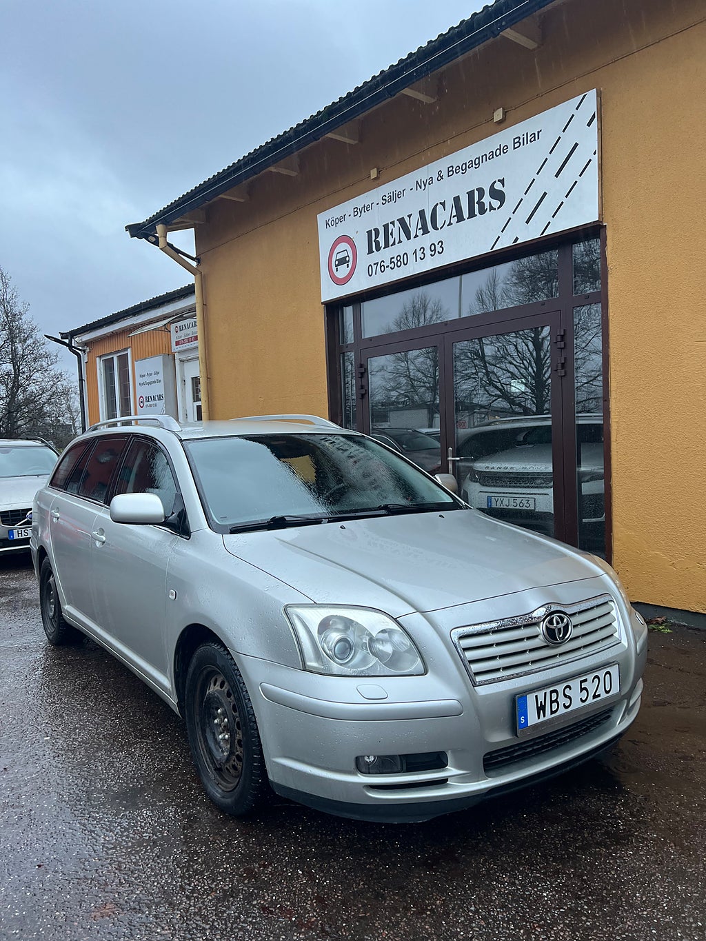 Toyota Avensis Kombi 2.4 D-4 VVT-i Auto Bes Drag/Avb-:377 kr / mån