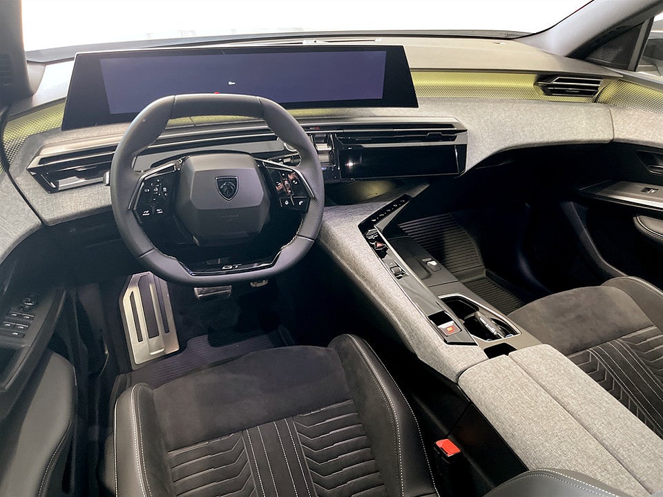 Bild på Peugeot E-3008 GT 214hk Aut KAMPANJRÄNTA 3,99%
