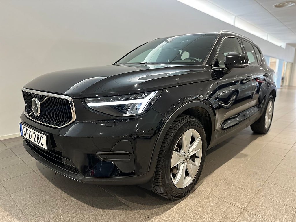 Volvo XC40 B4 FWD Bensin Core, Rattvärme, Parkeringssesnorer Fram/Bak, Back