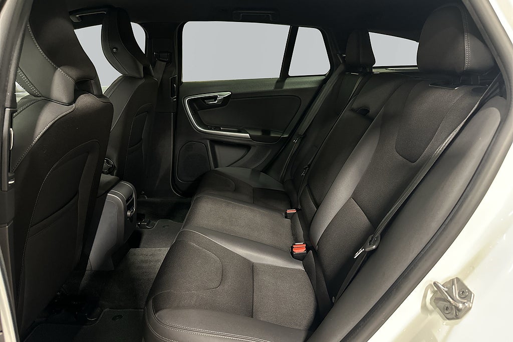 Volvo V60 D4 AWD Momentum Kamera Drag Adaptiv GPS