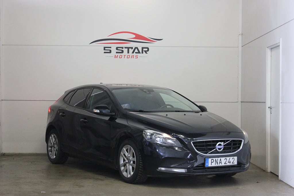 Volvo V40 D2  Euro 5 115hk | Bluetooth | kamremsbyte