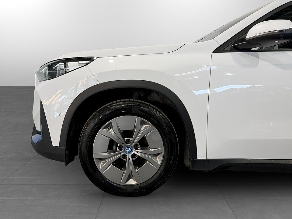 Bild på BMW X1 xDrive30 64.7kWh 306hk Aut B-KAMERA WIDESCREEN DRAG