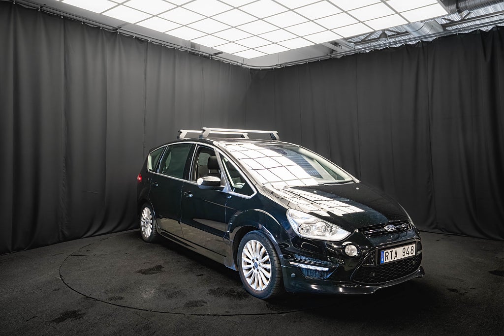 Ford S-Max 2.0 TDCi Business 7sits PANO LÄDER D-VÄRM DRAG 200hk