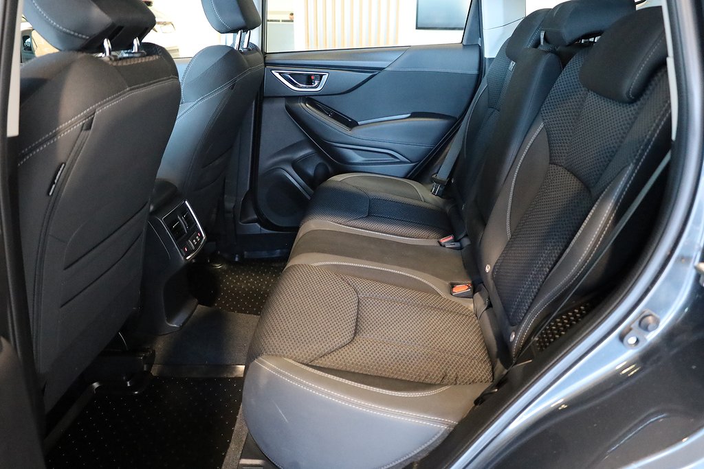 Subaru Forester 2,0i e-Boxer XFuel Active AWD Bränslevärmare 2022