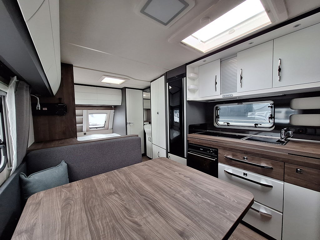 Hobby Excellent Edition 650 KMFe Barnkammare