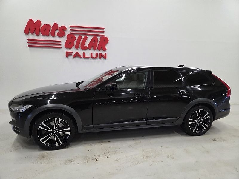 Volvo V90 Cross Country D4 4x4 190 Hk MomentumPlus
