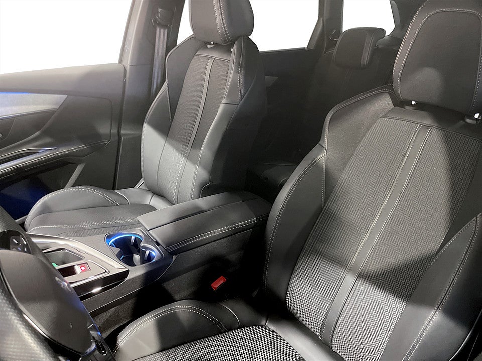 Bild på Peugeot 5008 GT 1.2 PT 130hk Aut 7-SITS B-KAMERA 