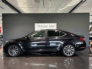 Halvkombi Skoda Superb 3 av 16
