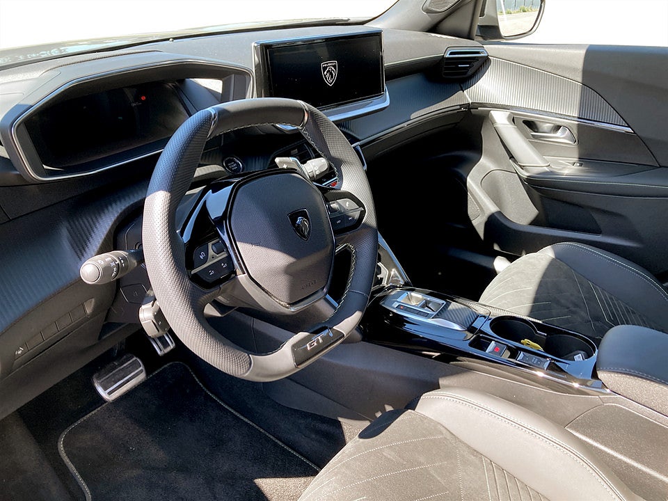 Bild på Peugeot 2008 GT 1.2 PT 130hk Aut B-KAMERA CARPLAY
