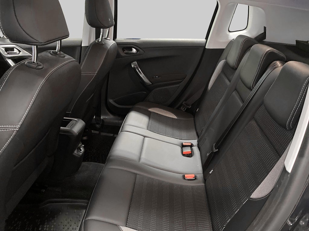 Peugeot 2008 1.2 PureTech 110 EAT Allure Euro 6 – bild 9
