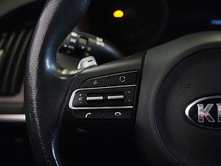 Halvkombi Kia Stinger 17 av 24