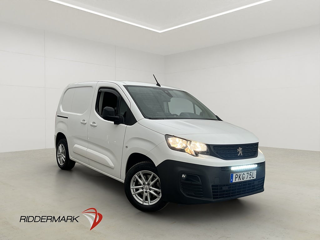 Peugeot Partner 130hk D-Värm V-Inre Drag Kamera CARPLAY Moms