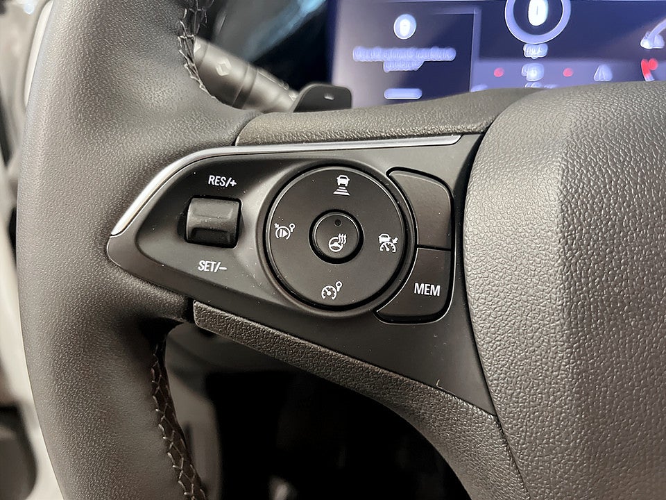 Bild på Opel Grandland X GS 1.2 Turbo 130hk Aut - B-KAMERA, EN ÄGARE