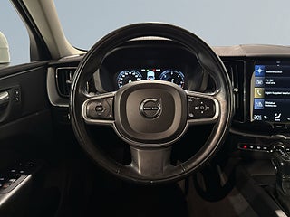 Volvo XC60 D4 AWD Aut Business Adv Drag Kamera Dvärm S/V-hjul – bild 9