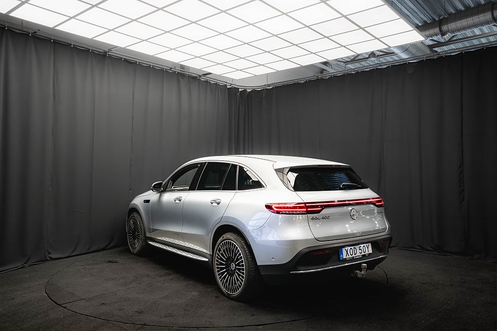 Mercedes-Benz EQC 400 4M AMG PREMIUM PANO BUR 21'' DRAG DISTRONIC+ MOMS