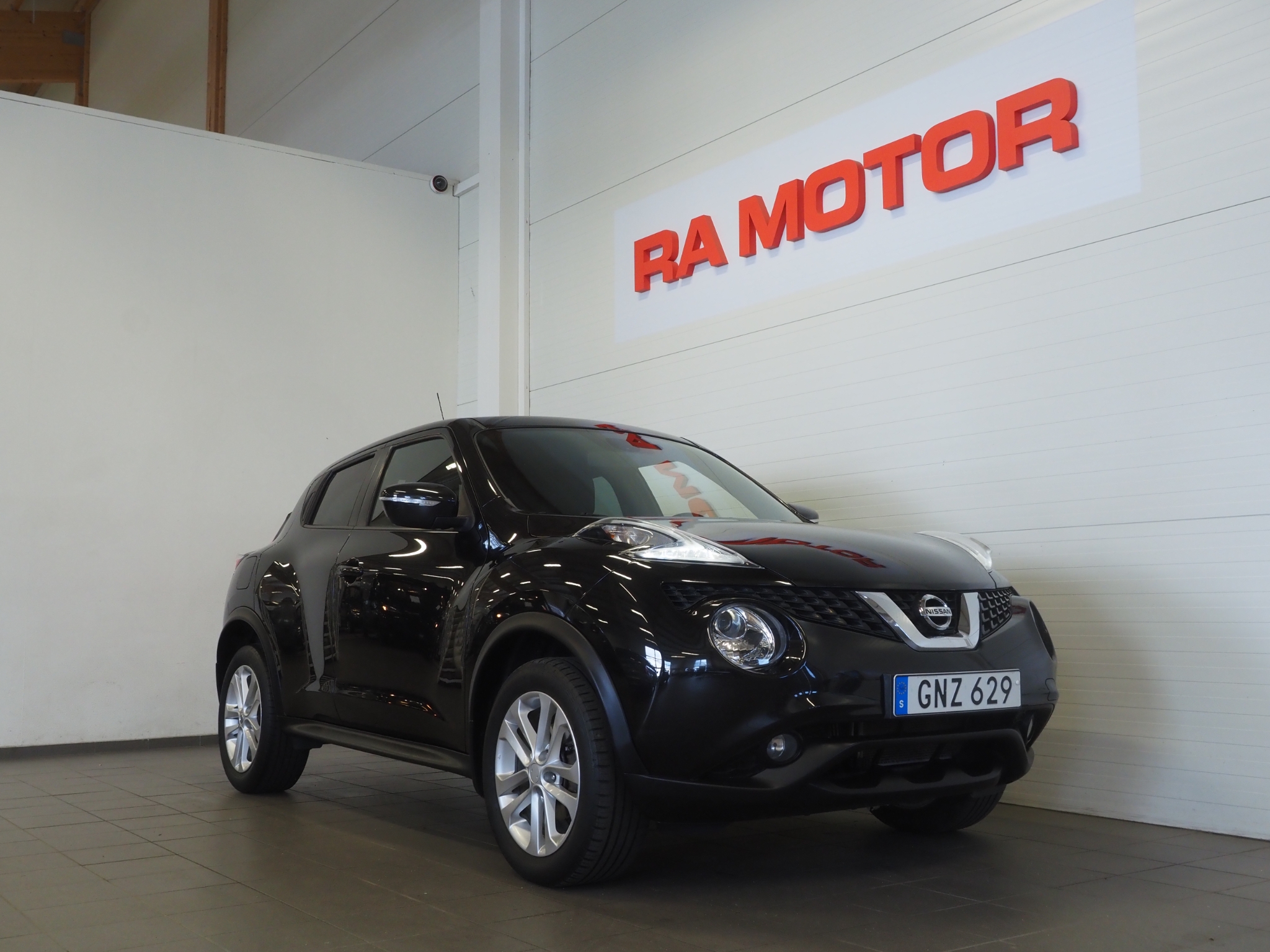 Nissan Juke 1.2 DIG-T 115hk N-Connecta 2017, bild 3/46