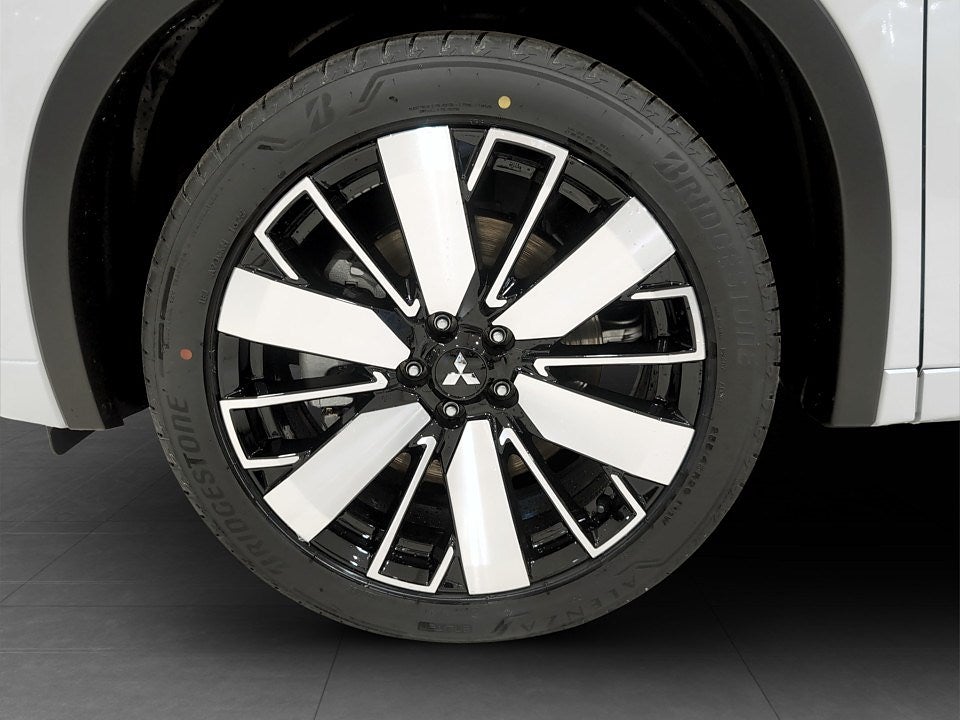 Bild på Mitsubishi Outlander Instyle PHEV Aut 4WD - OMGÅENDE LEVERANS!