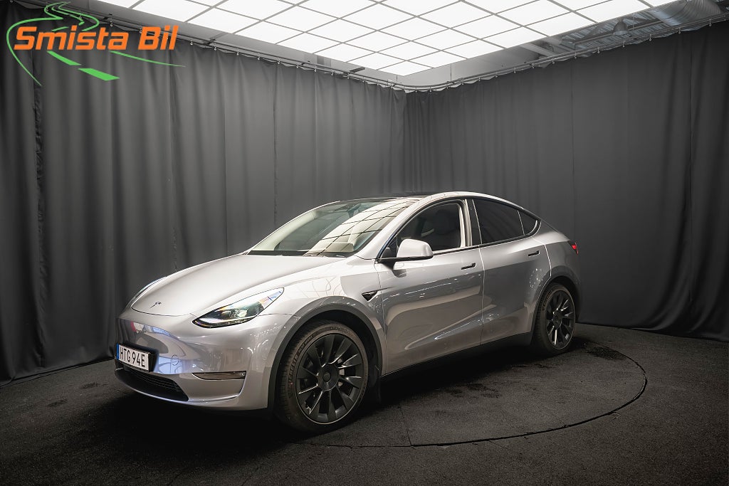 Tesla Model Y Long Range AWD DRAG 20'' QUICKSILVER PANO 1-ÄGARE MOMS