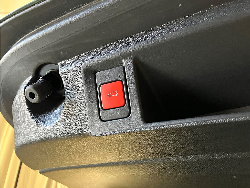 Bild på Peugeot 308 SW GT 1.2 PT 130hk Aut - B-KAMERA, CARPLAY