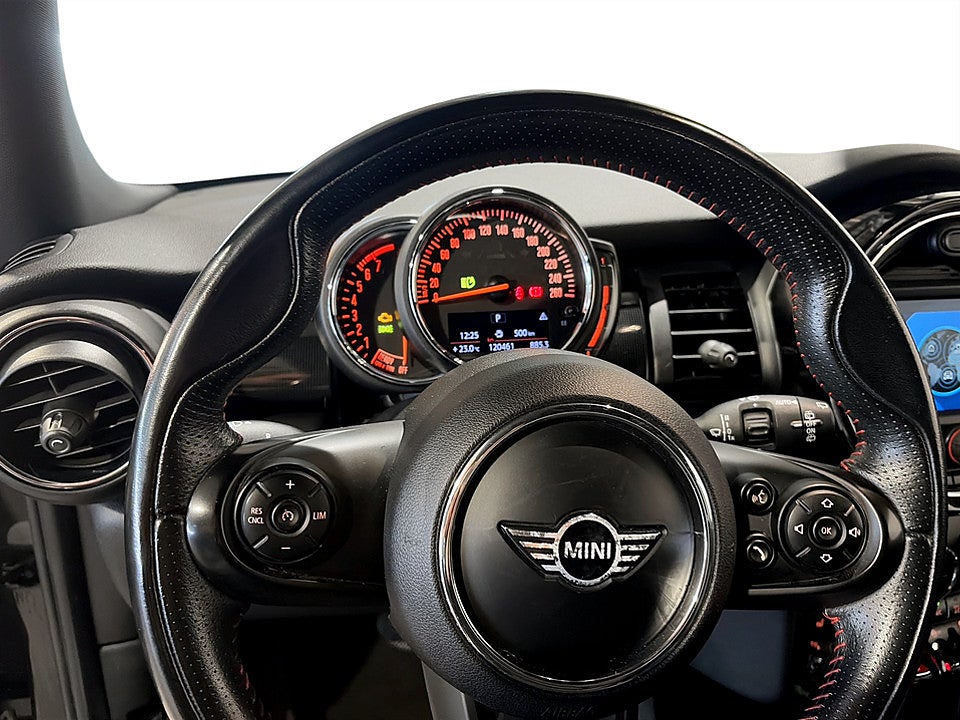 Bild på MINI Cooper S 3D 192hk Aut P-SENSORER FARTHÅLLARE KEYLESS