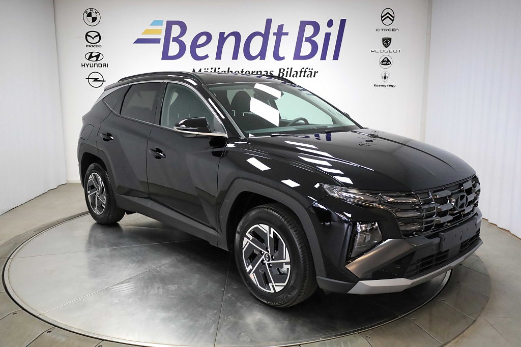 Hyundai Tucson PHEV 4WD Essential | Lagerbil|Adaptiv farth.|Rattvärme|