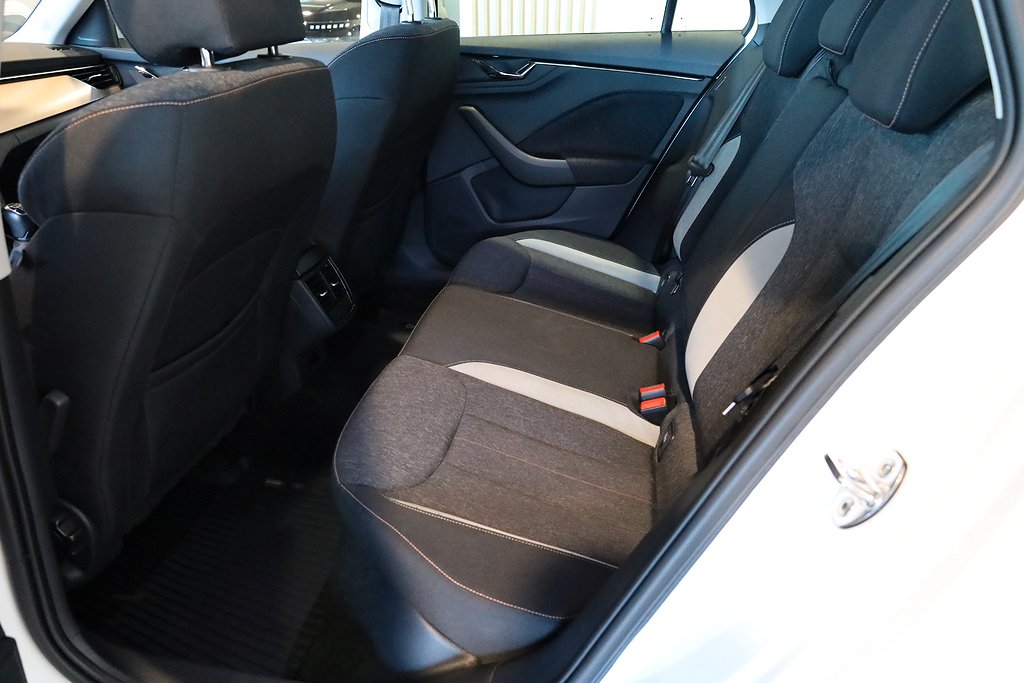 Skoda Kamiq 1.0 TSI Style Kamera Carplay Leasbar 2022