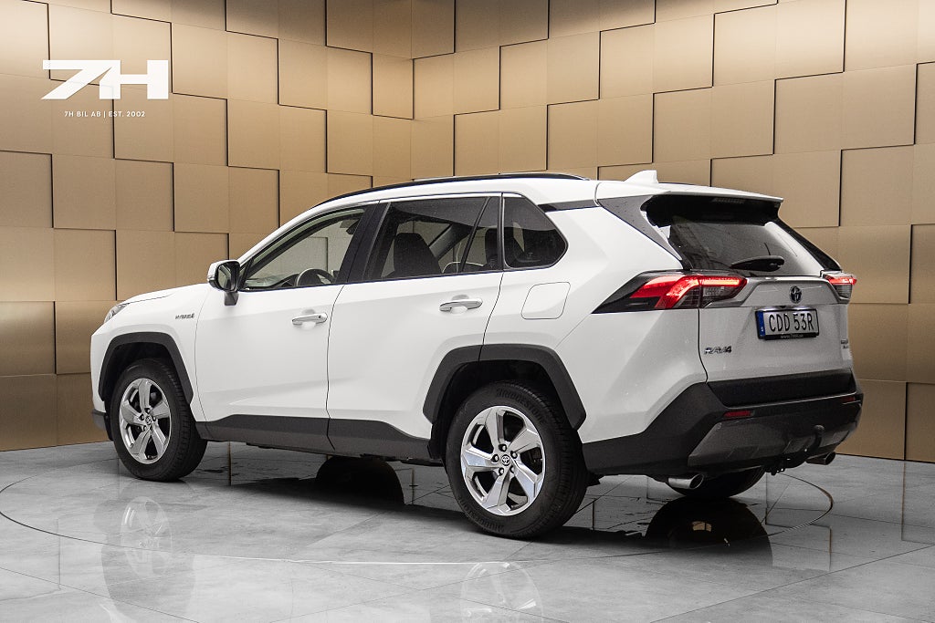 Toyota RAV4 Hybrid AWD-i E-CVT Executive Premium / Kamera / Nyserva