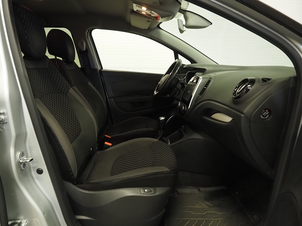 Renault Captur 0.9 TCe 90hk Intens Kamera Navi Parkeringspaket Carplay 2019