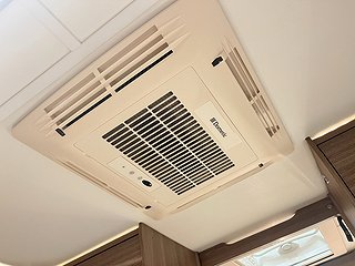 Husbil-integrerad Kabe TM I 910 T 25 av 29