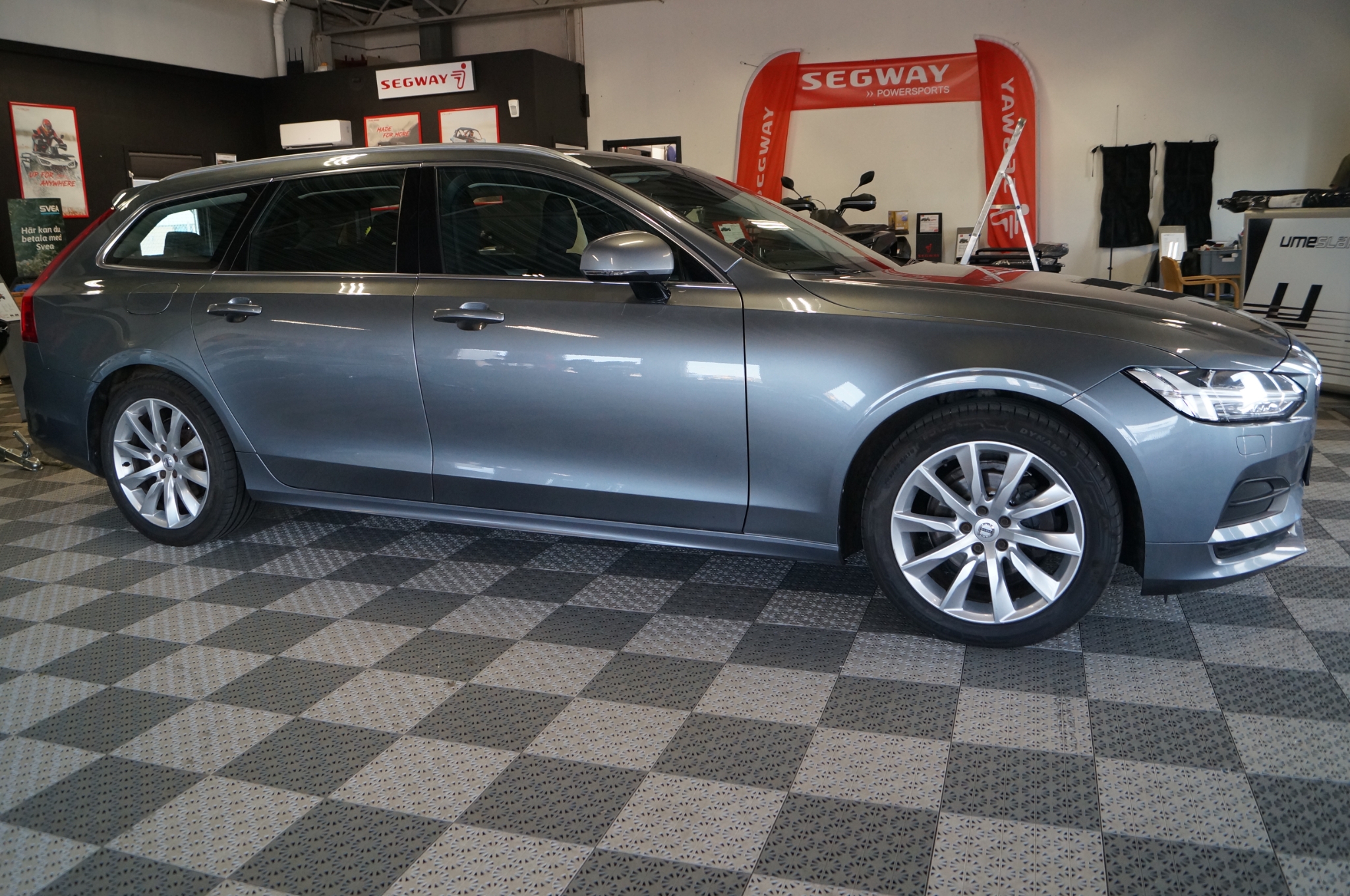 Volvo V90