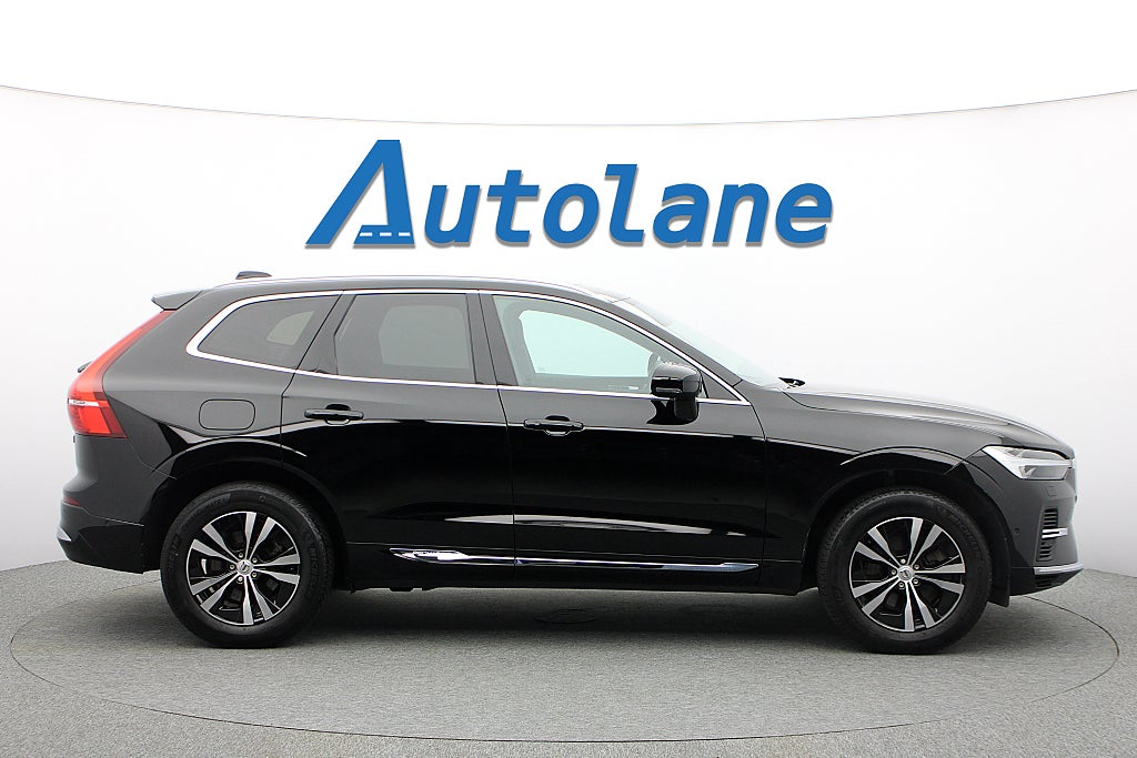 Volvo XC60 Recharge T6 AWD Core Edition Pano,360°,Värmare,GPS