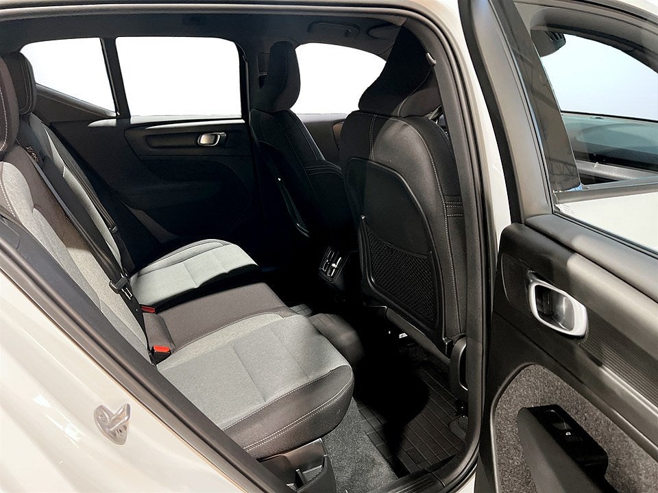 Bild på Volvo XC40 Momentum T3 163hk Aut - B-KAMERA, EL-BAKLUCKA